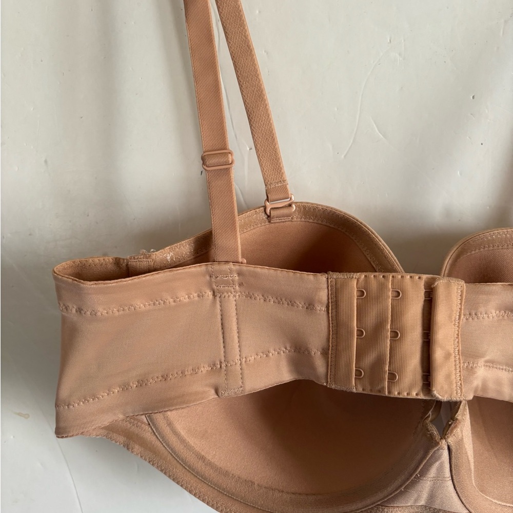 WACOAL 36D Seamless Tan Strapless Bra - Picture 5 of 9